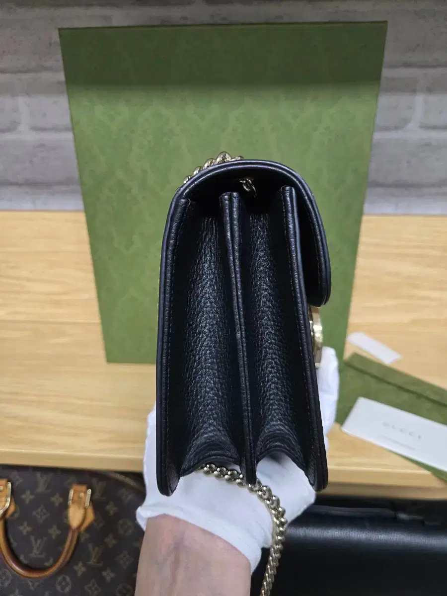 thumbnail-4
